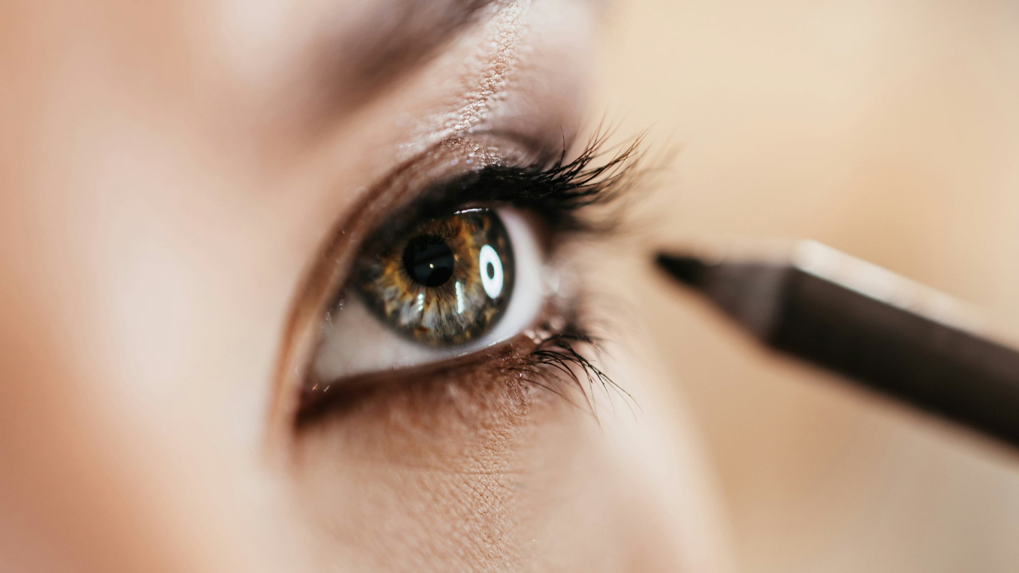 Sensitive Eyes Cosmetic Products: What to Look For